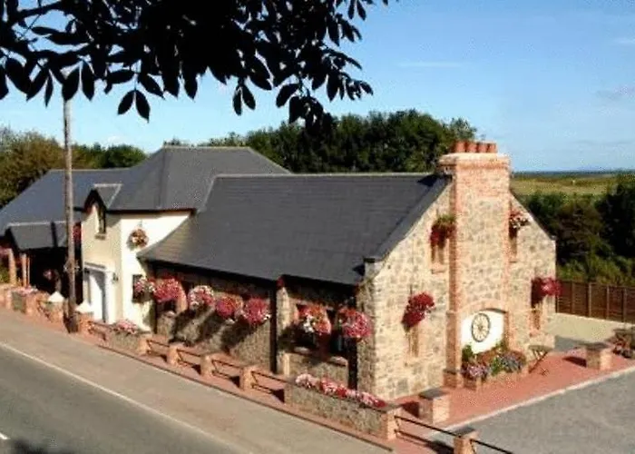 New Overlander Inn